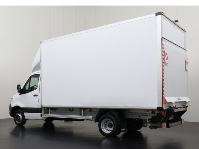 Mercedes-Benz Sprinter 515CDI Automaat Dubbellucht Bakwagen | Laadklep | Multimedia | Camera | Airco | Dakspoiler | Cruise | Zijdeur foto 6