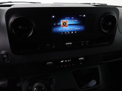 Mercedes-Benz Sprinter 516CDi L2H1 Dubbel lucht | Led | Multimedia | Camera | 3-Persoons | Betimmering 17