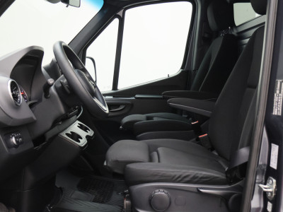 Mercedes-Benz Sprinter 519 3.0 CDI V6 AUT. L2H2 Airco, Camera, Stoelverwarming, Cruise, Apple Carplay, LED, Trekhaak foto 11