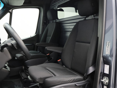 Mercedes-Benz Sprinter 519 3.0 CDI V6 AUT. L2H2 Airco, Camera, Stoelverwarming, Cruise, Apple Carplay, LED, Trekhaak foto 9