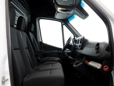 Mercedes-Benz Sprinter 519 3.0 CDI V6 L2H2 4X4 ZG3 Airco/Camera/Trekhaak 3500kg/Inrichting 12-2019 foto 3