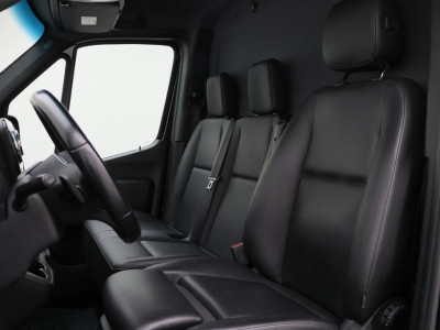 Mercedes-Benz Sprinter 519 CDI Automaat L2H2 Leer, LED, 360 camera, ACC, Trekhaak, Airco, Dubbel lucht, N1 foto 9