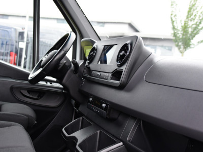 Mercedes-Benz Sprinter 519 V6 3.0 CDI L2H1 PB Edition Camera, Cruise, Carplay, 3500kg Trekhaak, LED, Mbux, Geveerde Stoel, Uniek! 319 18