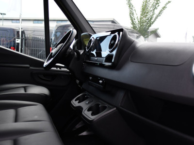 Mercedes-Benz Sprinter 519 V6 3.0 CDI L4H2 PB Edition N1, 360 Camera, Cruise, Carplay, 10,5 Mbux, Automaat, Sensoren, 190pk, Elektrische deur, Stoelverwarming, Geveerde stoel, Uniek! 319 19