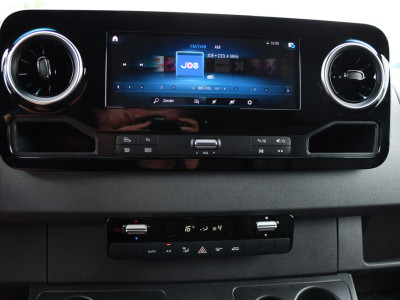 Mercedes-Benz Sprinter 519 V6 3.0 CDI L4H2 PB Edition N1, 360 Camera, Cruise, Carplay, 10,5 Mbux, Automaat, Sensoren, 190pk, Elektrische deur, Stoelverwarming, Geveerde stoel, Uniek! 319 21