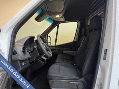 Mercedes-Benz Sprinter Automaat 211 2.2 CDI L2H2 3Persoons, Imperiaal + Trap, Kast, M-BUX, Trekhaak, RIJKLAARPRIJS! NETTE BUS! 18