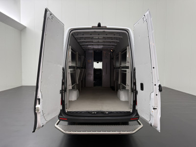 Mercedes-Benz Sprinter Automaat L3H2 Maxi | Airco | Camera | Bezorgschappen foto 4