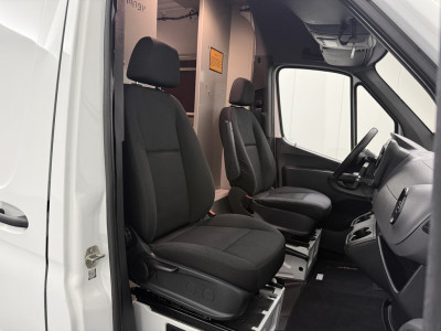 Mercedes-Benz Sprinter Automaat L3H2 Maxi | Airco | Camera | Bezorgschappen in Laadruimte foto 21