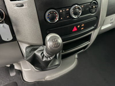 Mercedes-Benz Sprinter L2H2 | Airco | 3-Persoons | Trekhaak | Gate Locks | Betimmering 15