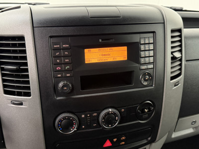 Mercedes-Benz Sprinter L2H2 | Airco | 3-Persoons | Trekhaak | Gate Locks | Betimmering 16
