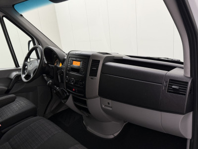 Mercedes-Benz Sprinter L2H2 | Airco | 3-Persoons | Trekhaak | Gate Locks | Betimmering 18