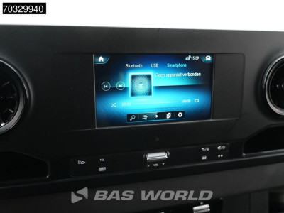 Mercedes-Benz Sprinter 215 CDI Automaat 150pk L2H2 MBUX Camera Airco Parkeersensoren CarPlay Euro6 L2 Airco 17