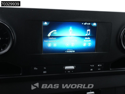 Mercedes-Benz Sprinter 215 CDI Automaat 150pk L2H2 MBUX Camera Airco Parkeersensoren CarPlay Euro6 L2 Airco 17