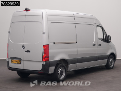 Mercedes-Benz Sprinter 215 CDI Automaat 150pk L2H2 MBUX Camera Airco Parkeersensoren CarPlay Euro6 L2 Airco 2
