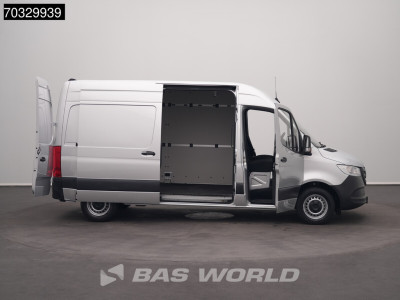 Mercedes-Benz Sprinter 215 CDI Automaat 150pk L2H2 MBUX Camera Airco Parkeersensoren CarPlay Euro6 L2 Airco 7