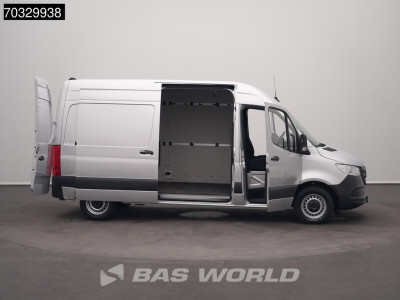 Mercedes-Benz Sprinter 215 CDI Automaat 150pk L2H2 MBUX Camera Airco Parkeersensoren CarPlay Euro6 L2 Airco 7