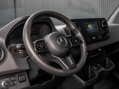 Mercedes-Benz Sprinter 314CDI L2H2 | Automaat | 1e Eigenaar | Volledig ingericht | 360° Camera | Carplay | Cruise | PDC | Airco foto 12