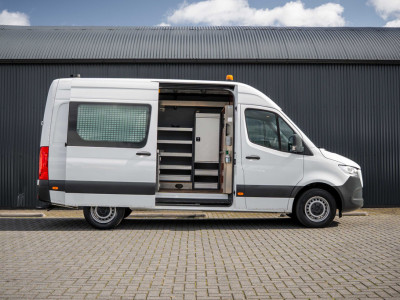 Mercedes-Benz Sprinter 314CDI L2H2 | Automaat | 1e Eigenaar | Volledig ingericht | 360° Camera | Carplay | Cruise | PDC | Airco foto 6