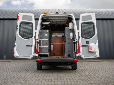Mercedes-Benz Sprinter 314CDI L2H2 | Automaat | 1e Eigenaar | Volledig ingericht | 360° Camera | Carplay | Cruise | PDC | Airco foto 8