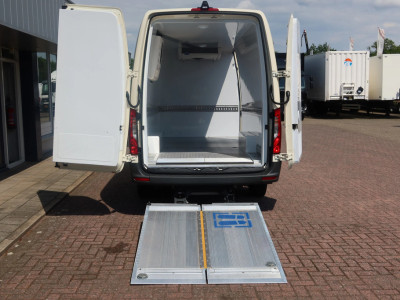 Mercedes-Benz Sprinter 315 L3/H2 Koelen/Vriezen Bi-Temp + Laadklep foto 4
