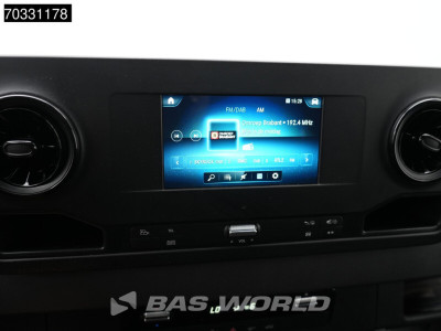 Mercedes-Benz Sprinter 315 CDI Automaat L2H2 Trekhaak Airco Cruise MBUX CarPlay Euro6 L2 Airco Trekhaak Cruise control 16