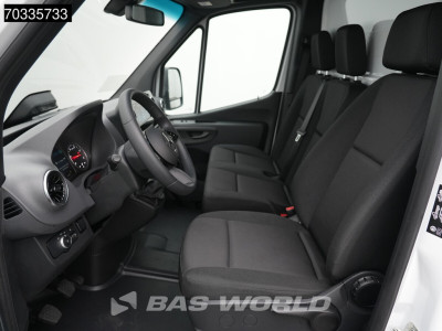 Mercedes-Benz Sprinter 315 CDI Nieuw / New! Laadklep Bakwagen AC/Climate Zijdeur Cruise 10MBUX CarPlay DHollandia Euro6 Meubelbak Koffer Möbelkoffer LBW Airco Cruise control foto 20