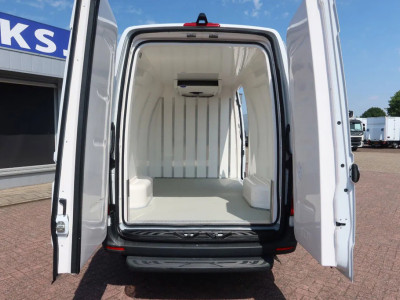 Mercedes-Benz Sprinter 317 Koel/Vries L2/H2 220 Volt stekker 4