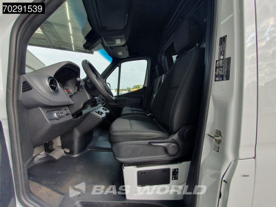 Mercedes-Benz Sprinter 317 CDI 2025-Model! Automaat L3H2 10inch MBUX CarPlay Airco Cruise CarPlay Parkeersensoren v+a Euro6 L3 15m3 Airco foto 11