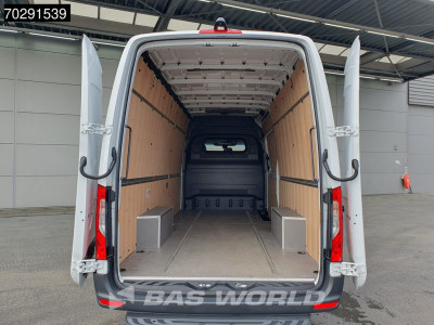 Mercedes-Benz Sprinter 317 CDI 2025-Model! Automaat L3H2 10inch MBUX CarPlay Airco Cruise CarPlay Parkeersensoren v+a Euro6 L3 15m3 Airco foto 3
