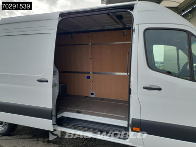 Mercedes-Benz Sprinter 317 CDI 2025-Model! Automaat L3H2 10inch MBUX CarPlay Airco Cruise CarPlay Parkeersensoren v+a Euro6 L3 15m3 Airco foto 7