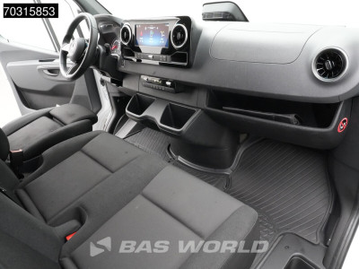 Mercedes-Benz Sprinter 317 CDI Automaat 2025 Model L2H2 170PK LED Navi Airco Cruise Camera 10inch MBUX CarPlay Parkeersensoren Stoelverwarming Euro6 L2 Airco Cruise control foto 12