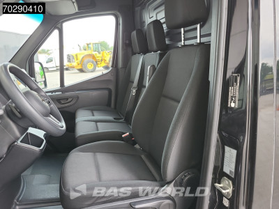 Mercedes-Benz Sprinter 317 CDI Automaat 3,5t Trekhaak L2H2 170PK Airco Camera MBUX Euro6 L2 12m3 Airco Trekhaak foto 12