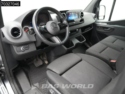 Mercedes-Benz Sprinter 317 CDI Automaat L2H2 170PK LED Navi Airco Cruise Camera 10inch MBUX CarPlay Parkeersensoren Euro7 L2 Airco Cruise control foto 3