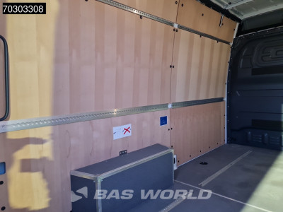 Mercedes-Benz Sprinter 317 CDI Automaat L2H2 170PK Navi Airco Cruise Camera Parkeersensoren MBUX CarPlay Euro6 L2 Airco Cruise control foto 8