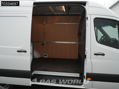 Mercedes-Benz Sprinter 317 CDI Automaat L2H2 AC/Climate 10MBUX Carplay LED Camera Cruise Parkeersensoren Euro6 L2 Airco Cruise control foto 8