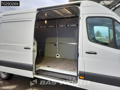 Mercedes-Benz Sprinter 317 CDI Automaat L3H2 170PK Airco Cruise Camera Parkeersensoren MBUX CarPlay Euro6 L3 15m3 Airco foto 7