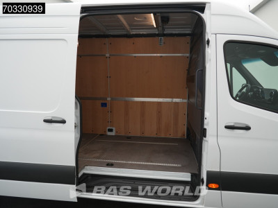 Mercedes-Benz Sprinter 317 CDI Automaat L3H2 170PK Trekhaak Navi Airco Cruise Camera 10inch MBUX CarPlay Parkeersensoren v+a Euro6 L3 Airco Trekhaak Cruise control foto 9