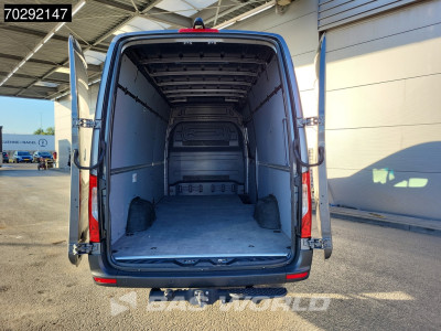 Mercedes-Benz Sprinter 317 CDI Automaat L3H2 3,5t Trekhaak 170PK Navi Airco Cruise Camera Parkeersensoren MBUX CarPlay Euro6 L3 15m3 Airco Trekhaak Cruise control foto 6