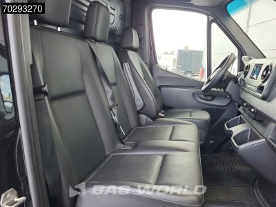 Mercedes-Benz Sprinter 317 CDI Automaat L3H2 3,5t Trekhaak Airco Cruise Camera Parkeersensoren MBUX CarPlay Euro6 L3 15m3 Airco Trekhaak foto 13