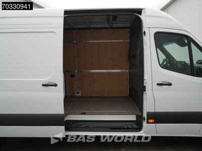 Mercedes-Benz Sprinter 317 CDI Automaat L3H2 PRO LED Navi Airco Cruise Camera 10inch MBUX CarPlay Parkeersensoren v+a Euro6 L3 Airco Trekhaak Cruise control foto 9