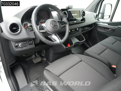 Mercedes-Benz Sprinter 317 CDI Automaat PRO Laadklep Airsuspension MBUX Camera Bakwagen Meubelbak Koffer LBW Airco Cruise control foto 3