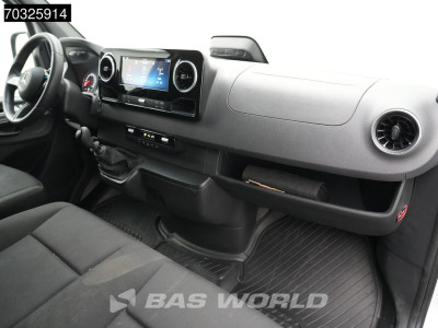 Mercedes-Benz Sprinter 317 CDI L2H2 Navi Airco Cruise Camera 10inch MBUX CarPlay Parkeersensoren v+a Euro6 L2 Airco Trekhaak Cruise control 13