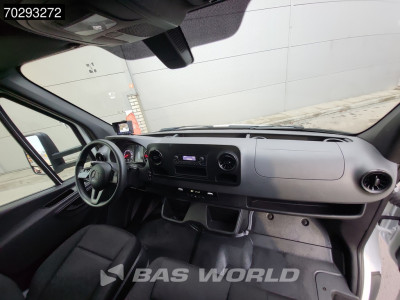 Mercedes-Benz Sprinter 317 CDI Laadklep Automaat Bakwagen 170PK Airco Camera MBUX CarPlay Euro6 Meubelbak Koffer 21m3 Airco foto 12