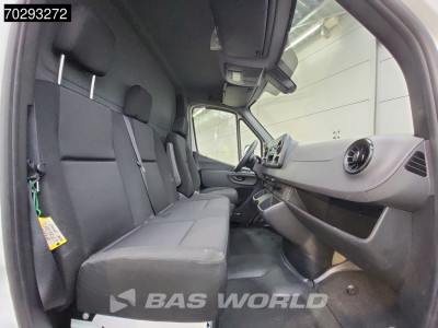 Mercedes-Benz Sprinter 317 CDI Laadklep Automaat Bakwagen 170PK Airco Camera MBUX CarPlay Euro6 Meubelbak Koffer 21m3 Airco foto 14