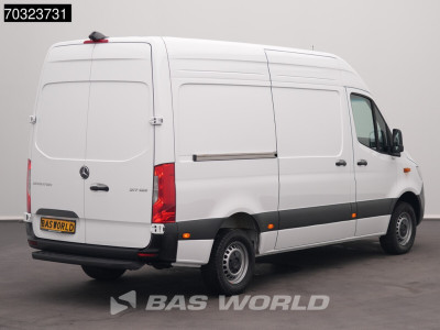 Mercedes-Benz Sprinter 317 CDI Nieuw Model Automaat 170PK L2H2  Navi Airco Cruise Camera Parkeersensoren 10inch MBUX CarPlay Euro6 L2 Airco Cruise control foto 2