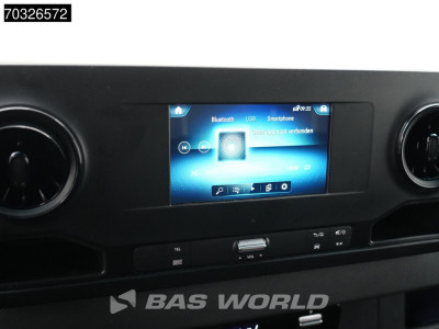 Mercedes-Benz Sprinter 515 CDI Laadklep Zijdeur Dubbellucht 150PK Bakwagen Airco MBUX CarPlay DHollandia Euro6 Meubelbak Koffer Möberkoffer Taillift LBW Airco 18