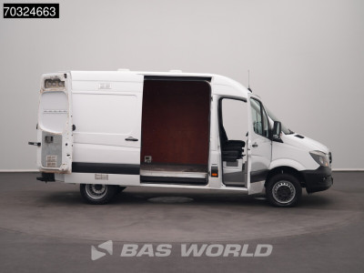 Mercedes-Benz Sprinter 516 CDI Automaat Dubbellucht L2H2 Trekhaak Airco Cruise Parkeersensoren v+a Stoelverwarming Euro6 L2 Airco Trekhaak Cruise control 7