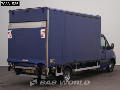 Mercedes-Benz Sprinter 516 CDI Automaat Laadklep Zijdeur Bakwagen MBUX Airco Cruise Meubelbak Koffer Dhollandia CarPlay Airco Cruise control foto 2