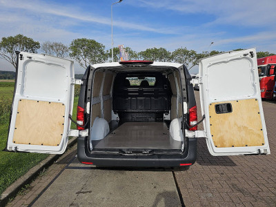 Mercedes-Benz VITO 110 L2 Carplay Euro6 AC! foto 13