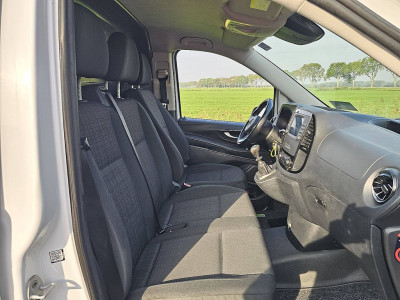 Mercedes-Benz VITO 110 L2 LED Euro6 Carplay Lane-Assist CruiseControl Mf-Stuurwiel 270Gr-Achterdeuren Camera! foto 7